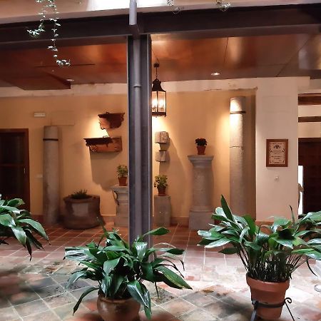 Apartamentos Nuncio Viejo Толедо Екстериор снимка