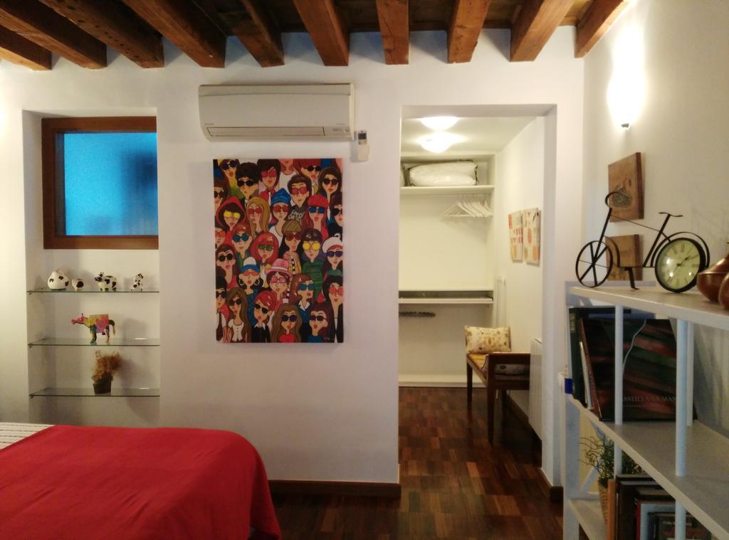 Apartamentos Nuncio Viejo Толедо Стая снимка
